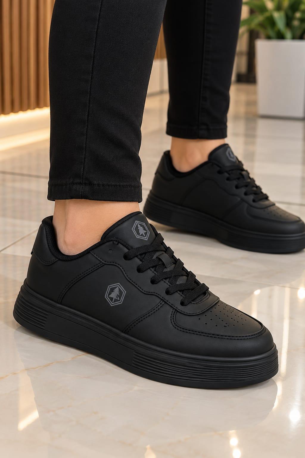 LIORA Siyah Sneaker